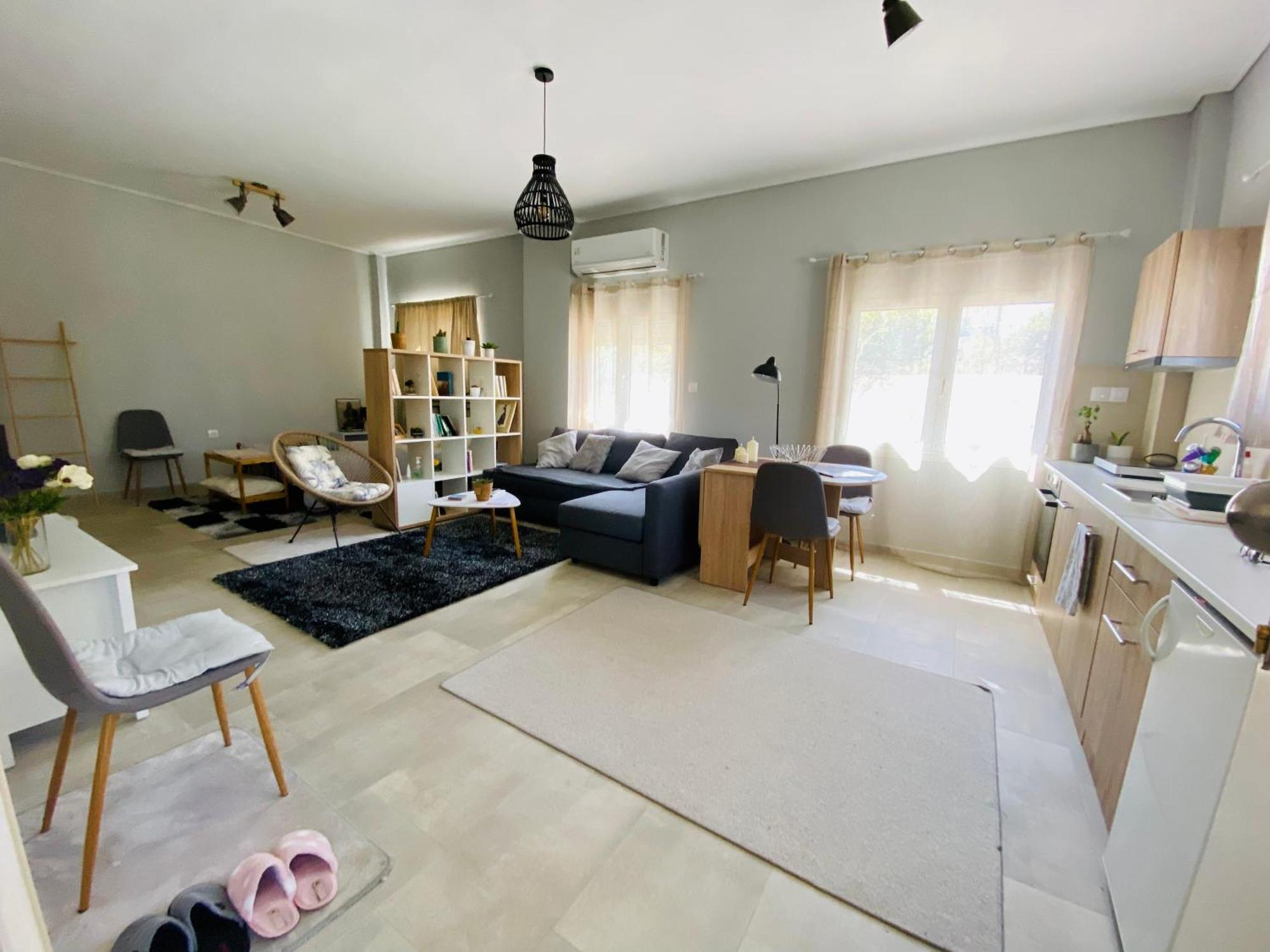 Xrysa'S Central City Apartment Missolonghi Bagian luar foto