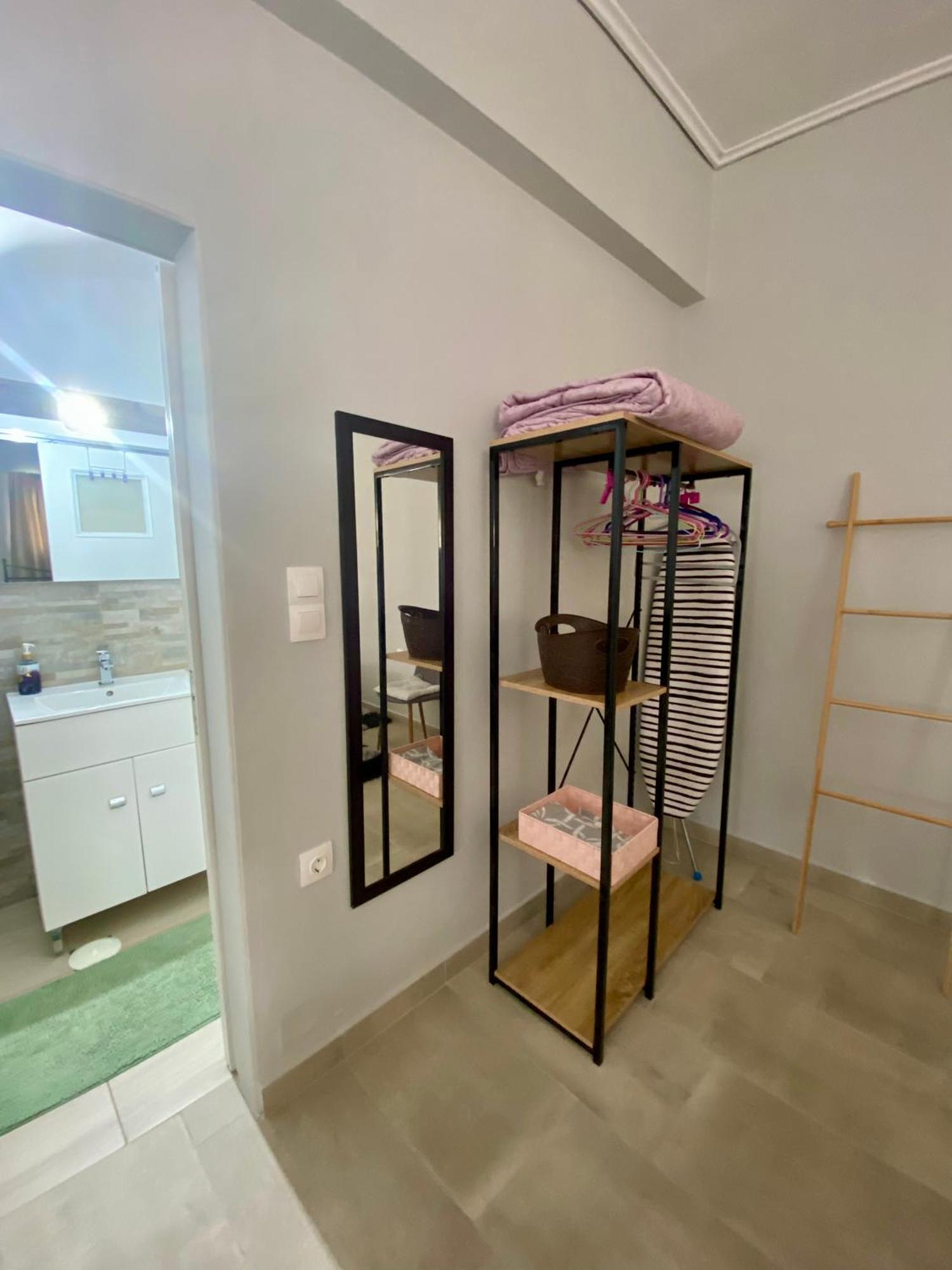 Xrysa'S Central City Apartment Missolonghi Bagian luar foto
