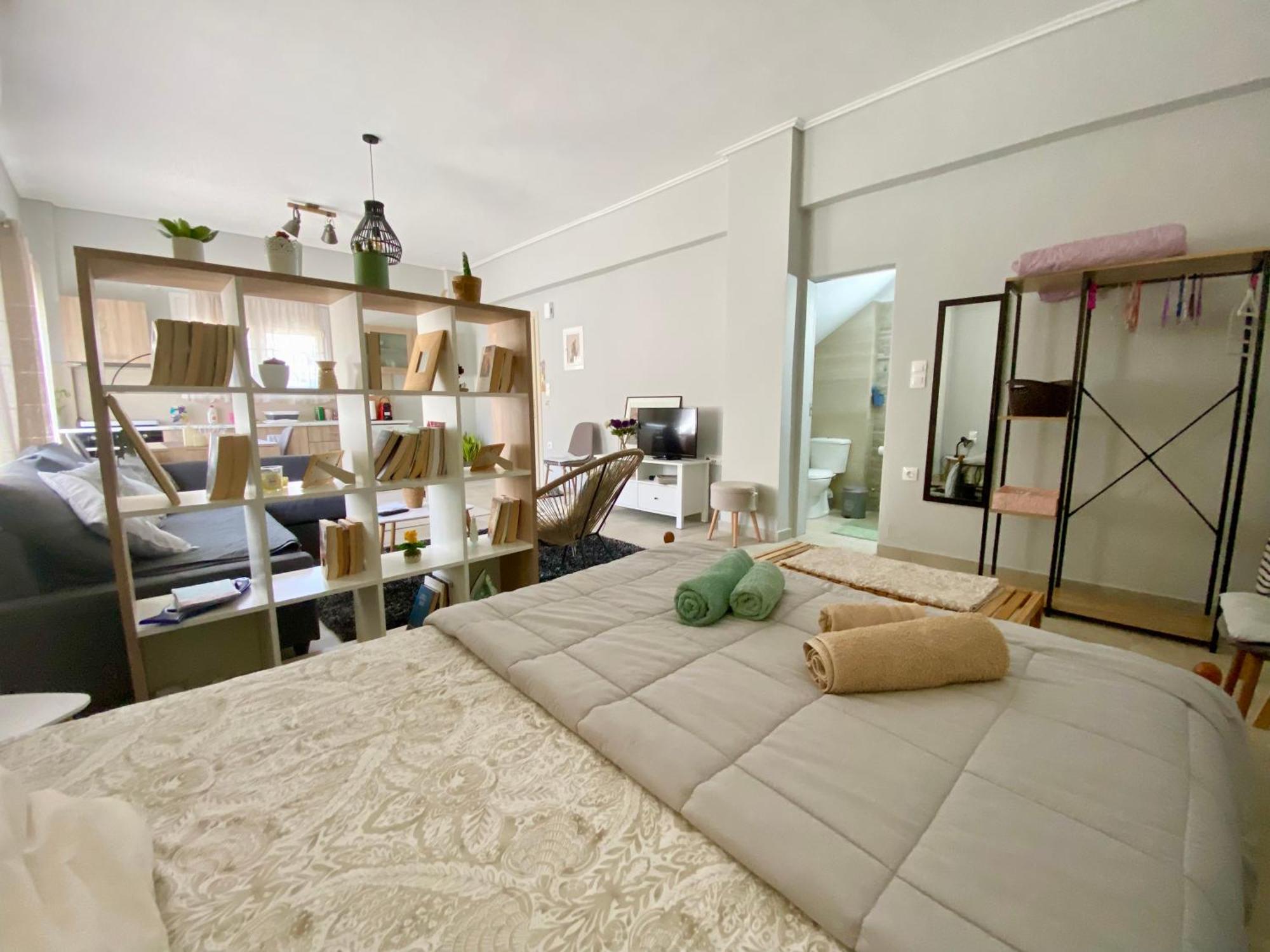 Xrysa'S Central City Apartment Missolonghi Bagian luar foto