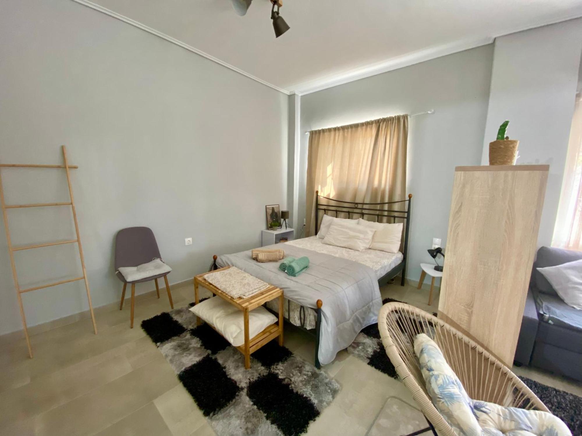 Xrysa'S Central City Apartment Missolonghi Bagian luar foto